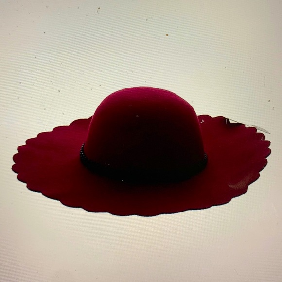 Scalloped Winter Hat by BP in Burgundy - Picture 4 of 4